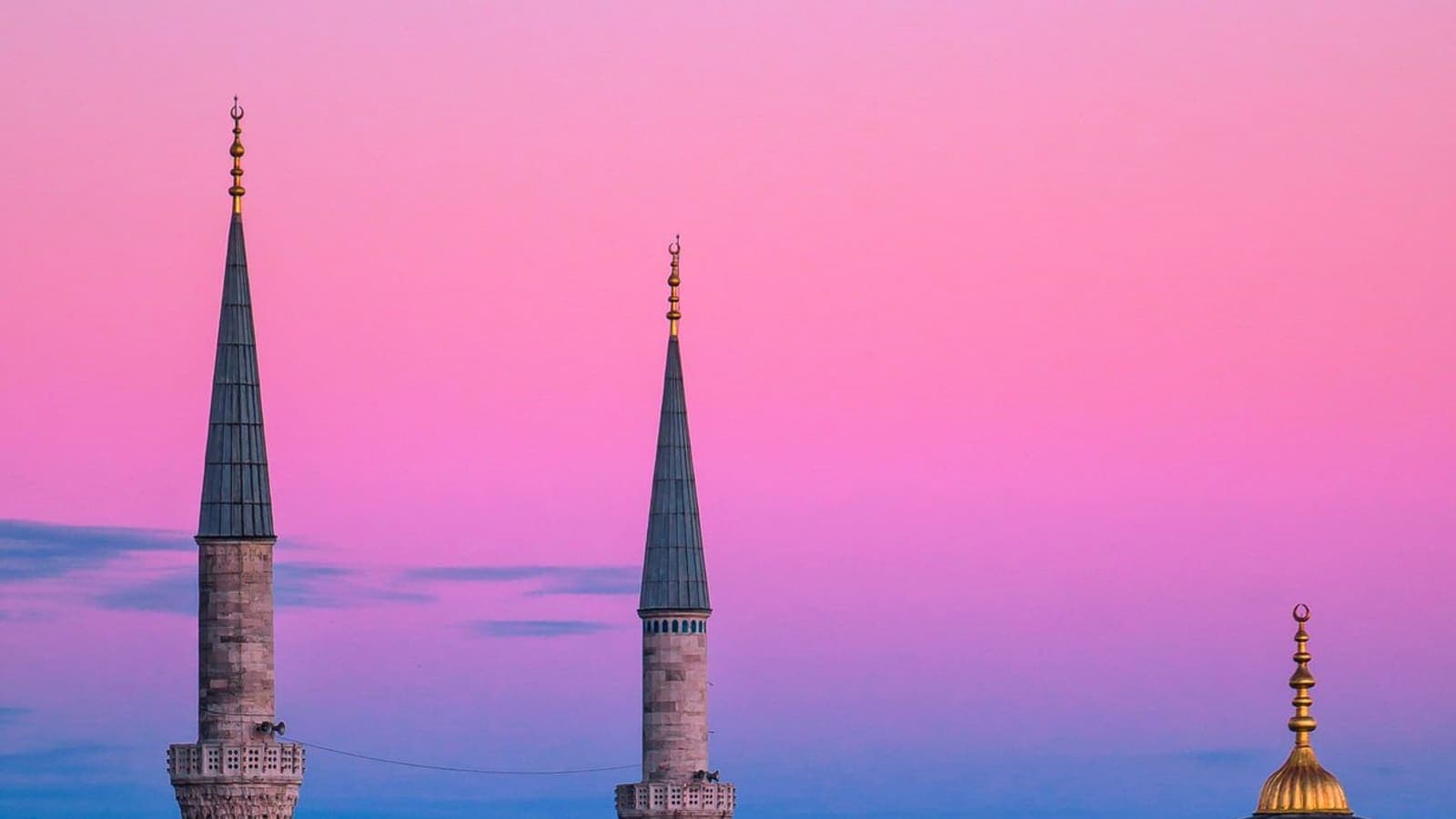 Istanbul mosque and skyline at sunset